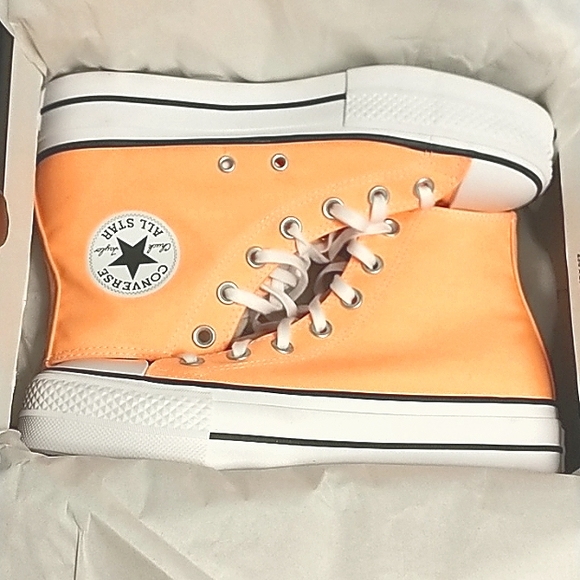 Converse Chuck Taylor All Star Lift Platform High Top Sneaker - Picture 4 of 9